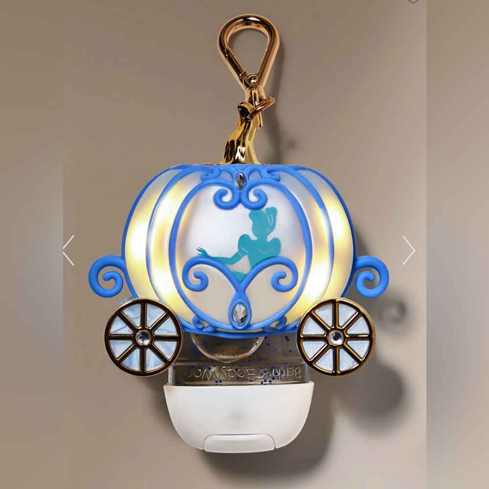 BBW Light-up Cinderella's Carriage Pocketbac Holder NEW - Picture 2 of 7